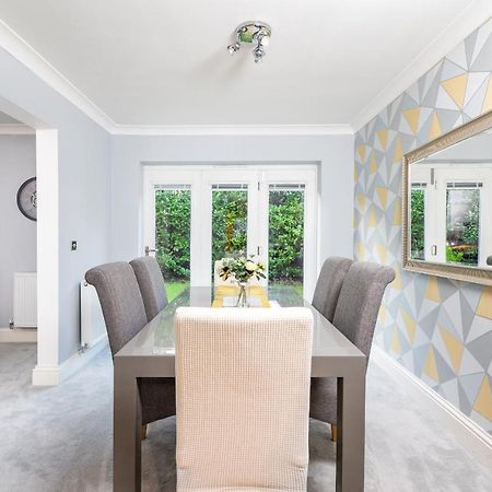 Spacious And Modern Townhouse I Pass The Keys York Ngoại thất bức ảnh