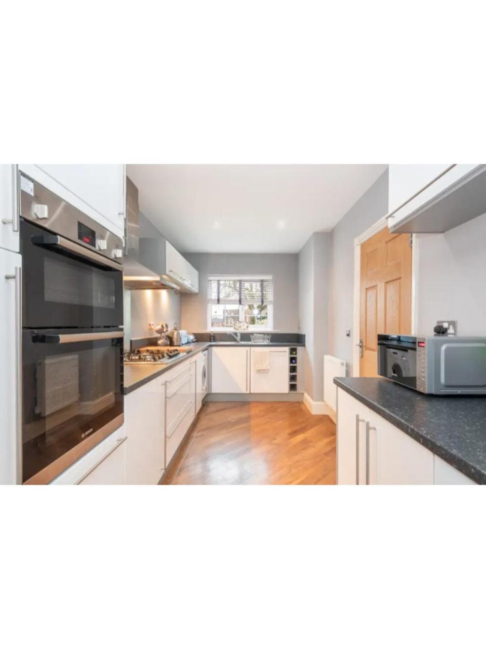 Spacious And Modern Townhouse I Pass The Keys York Ngoại thất bức ảnh
