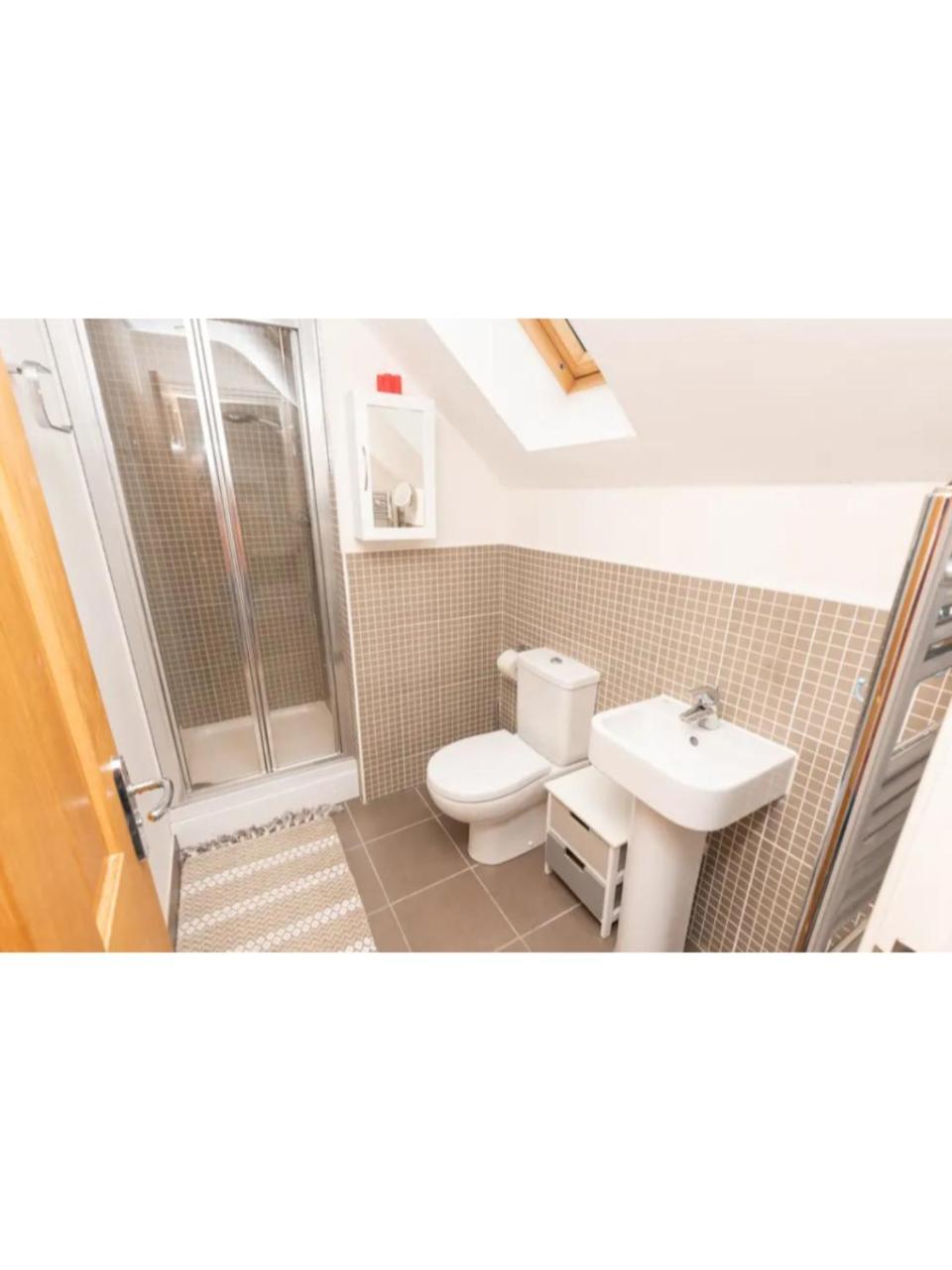 Spacious And Modern Townhouse I Pass The Keys York Ngoại thất bức ảnh
